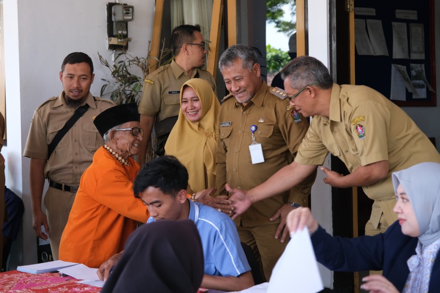 Pj. Bupati: Manfaatkan BLT DBHCHT untuk Cukupi Kebutuhan Keluarga