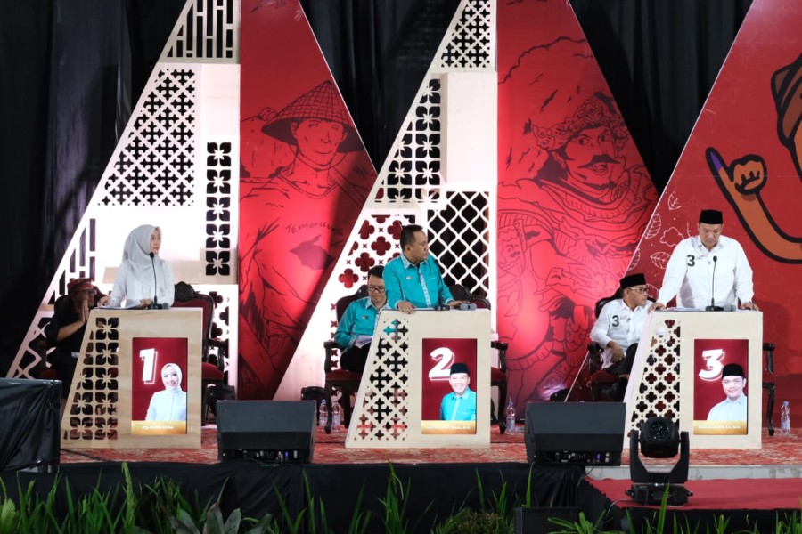 Debat Publik Pilkada Temanggung 2024: Tiga Paslon Paparkan Visi Misi