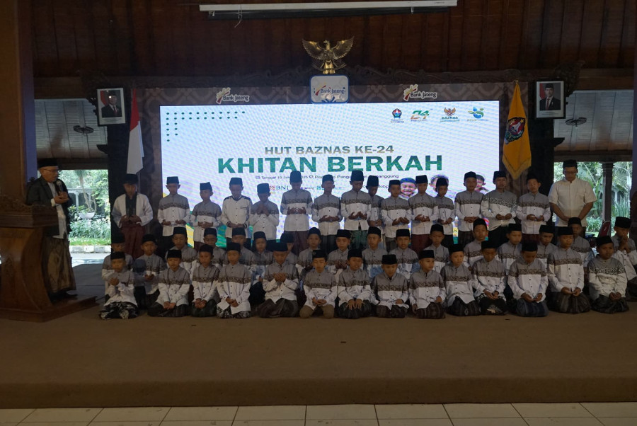 Peringati Milad ke-24, BAZNAS Temanggung Adakan Sunatan Massal