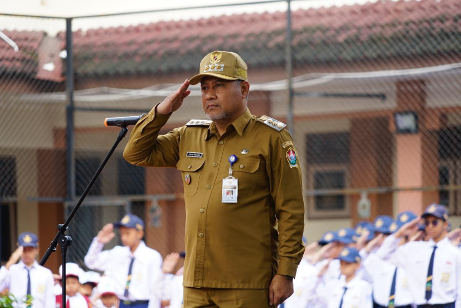 Jadi Pembina Upacara di Al Kautsar, Pj. Bupati Minta Siswa Gantungkan Cita-cita Setinggi Langit