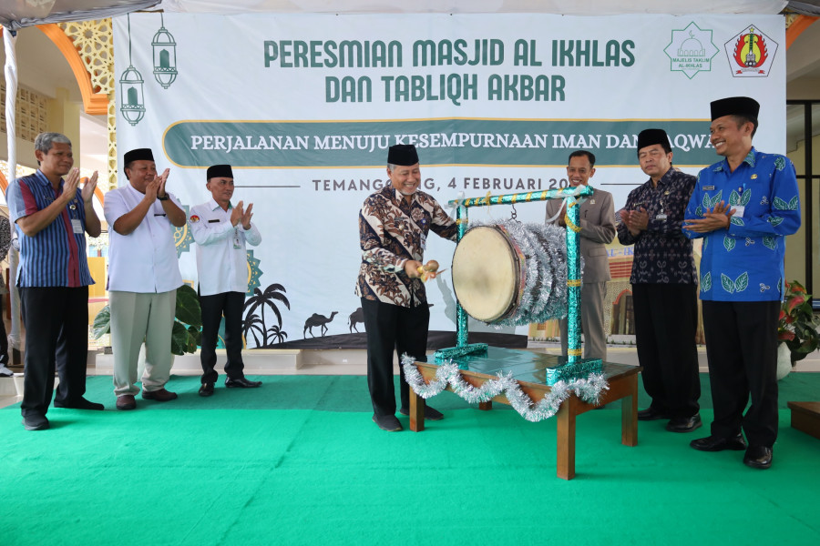 Pj. Bupati Resmikan Masjid Al Ikhlas SMA N 2 Temanggung